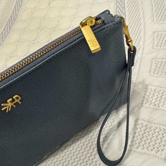 Freshly Picked Classic Weekender + Matching Classic Clutch (Dusty Blue) - Picture 10 of 10